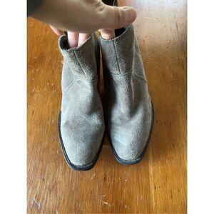Born light tan suede ankle boots with heel
